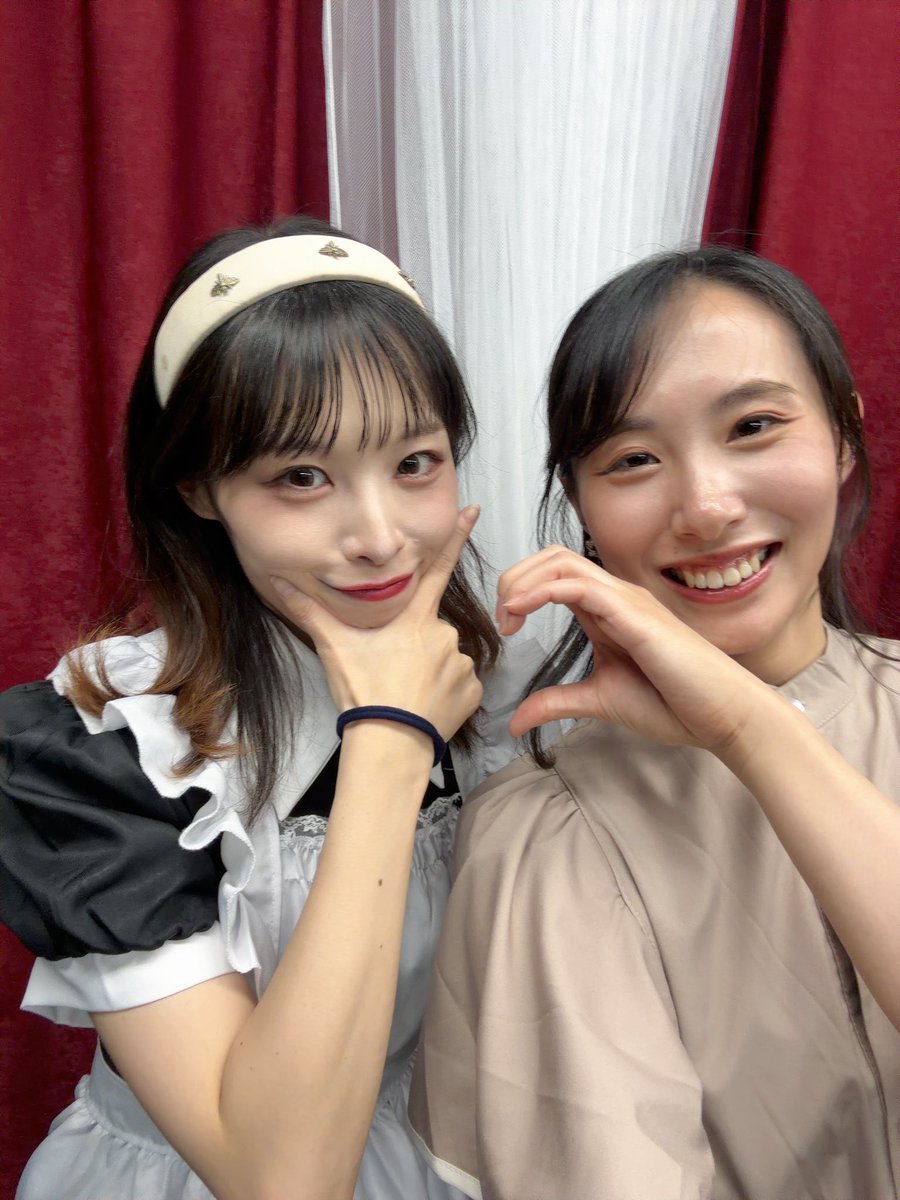 ayano_25252's tweet photo. 第二回キャナリープロダクション俳優部公演

ミルフィーユいっきやオムライスいっき、なんならオムライス作っちゃうみたいな色々なことがあった舞台

無事終演できて良かったです🥹

メイド服になれなかった私は、メイドさんたちとツーショットを撮ってもらえて幸でした🫶 https://t.co/PvcFhzVTUz
