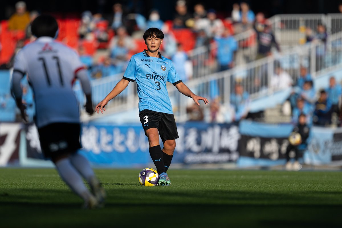frontale_staff's tweet photo. 川崎フロンターレU-18の藤田明日翔（ふじた・あすと）選手が、2027年1月よりトップチームに加入することが内定しました!!

https://t.co/wqSEcDTvJ4

対人の強さが武器のセンターバック。
抜群の予測と圧倒的なスピードで相手のFWを封じ込めます。

アスト、おめでとう!!

【広報】#frontale https://t.co/goFzDIXncr