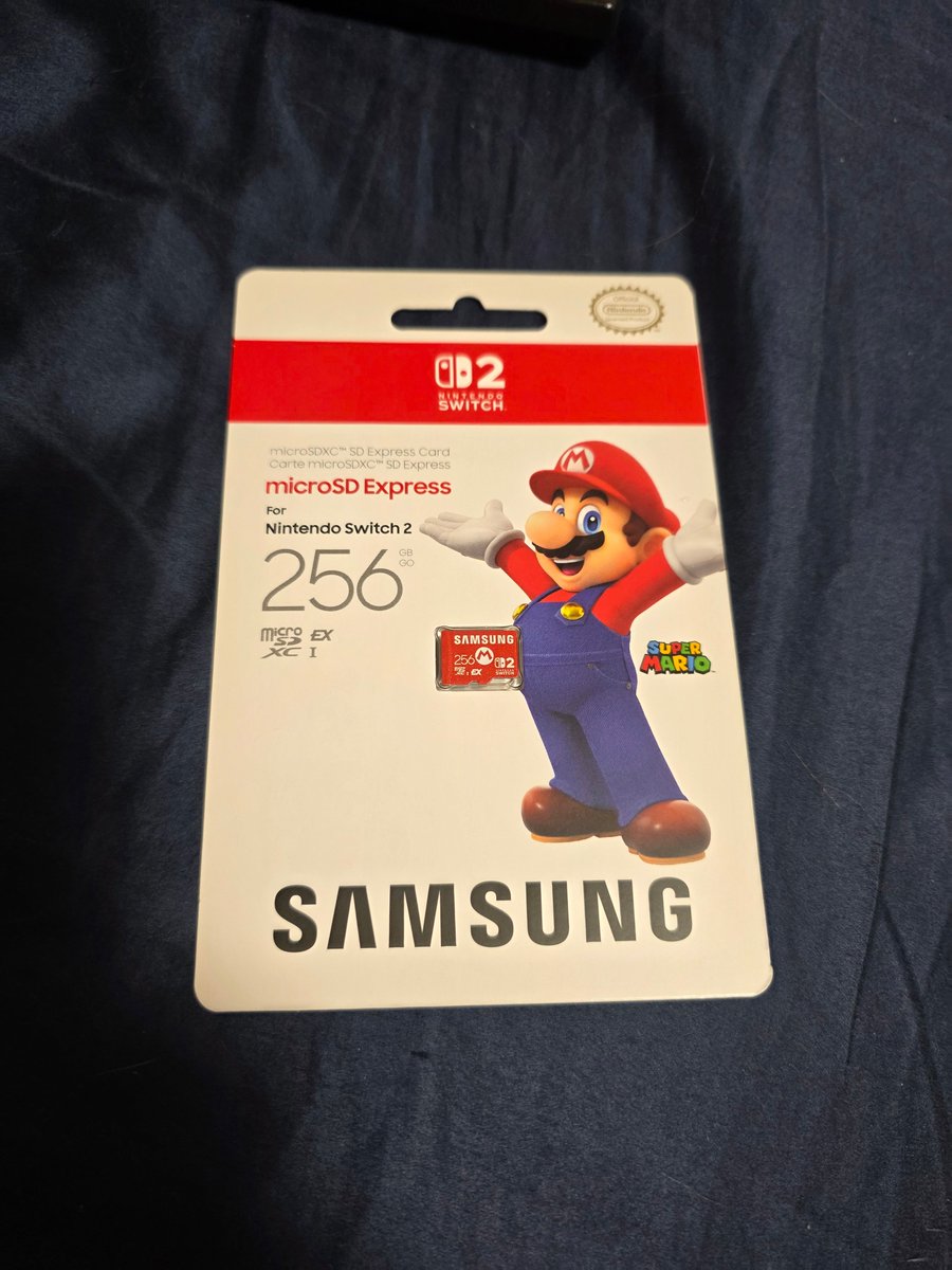 StrM73332839's tweet photo. Nintendo Switch 2用のマイクロSDカードを買った。
Samsung microSD Express Card 256GB
Switch 2が出た時に高いSDカードだな～と思ってたら
今普通のマイクロSDもめちゃ高くなって専用と差が少しになってきてた
この専用は普通のよりも5倍以上高速なSD
きっと専用も値上がりするかな？
と思い買った https://t.co/XGjzyuaGNB