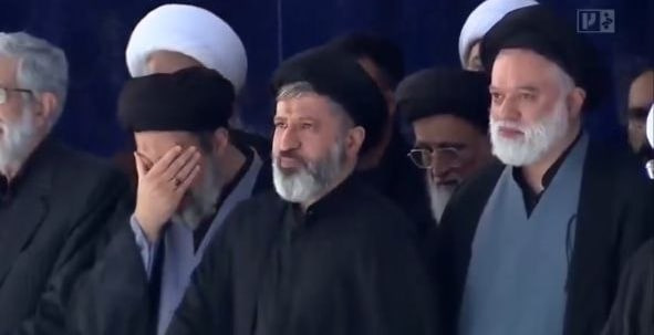 MehranRajaabi's tweet photo. عرض تسلیت آقازاده‌ها...
خدا شما رو برای ایران و ایرانی حفظ کنه. https://t.co/ReUfRlwRyn