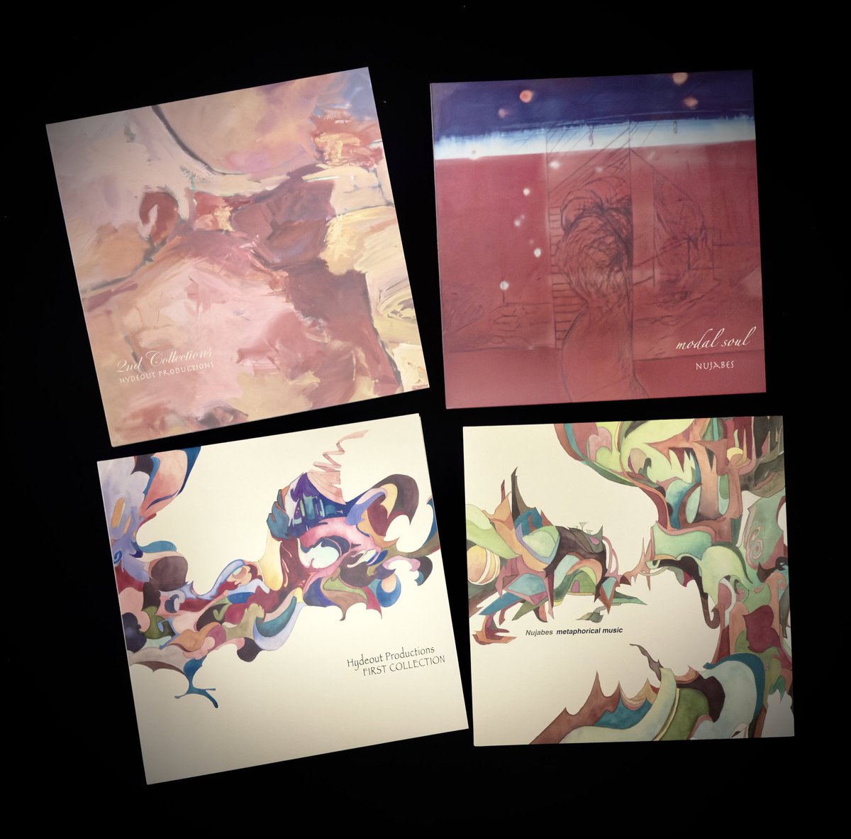 Generic_sleeve's tweet photo. 外は雨模様…
セッティングを終えなんとなくコツが分かってきたC28で nujabes のLPを聴く

ノーマルだと音の重心が低すぎるので
Bass減衰 Treble増しで再生
やはり真空管よりソリッドだがマッキンならではのムチムチ音質は健在
ボリュームを上げても割れない爆音になる制御力が流石に凄い https://t.co/343VHkPhC7