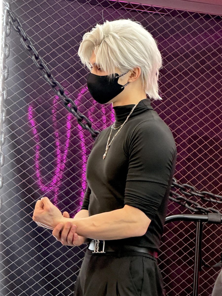 SylusTartarus04's tweet photo. Omg his arms 😍

Cre: Beverly 孫欣

#Sylus https://t.co/4Ox09MLAzG