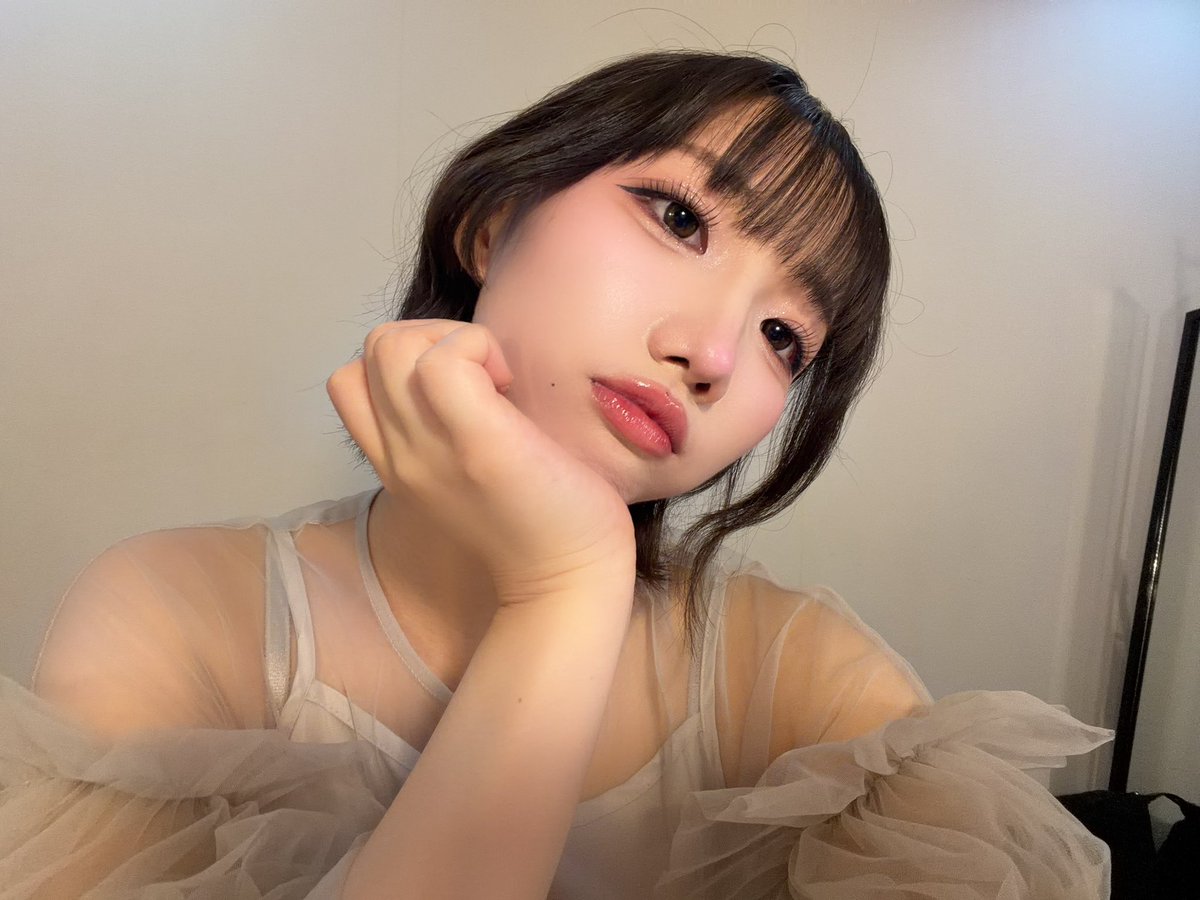 _hhi28's tweet photo. 朝は土砂降りだったのにサンサンに晴れて晴れ女発揮したLIVE日和でした☀️
来てくれたみんなありがとう〜！！♬.*ﾟ https://t.co/dWE1QTUzeS