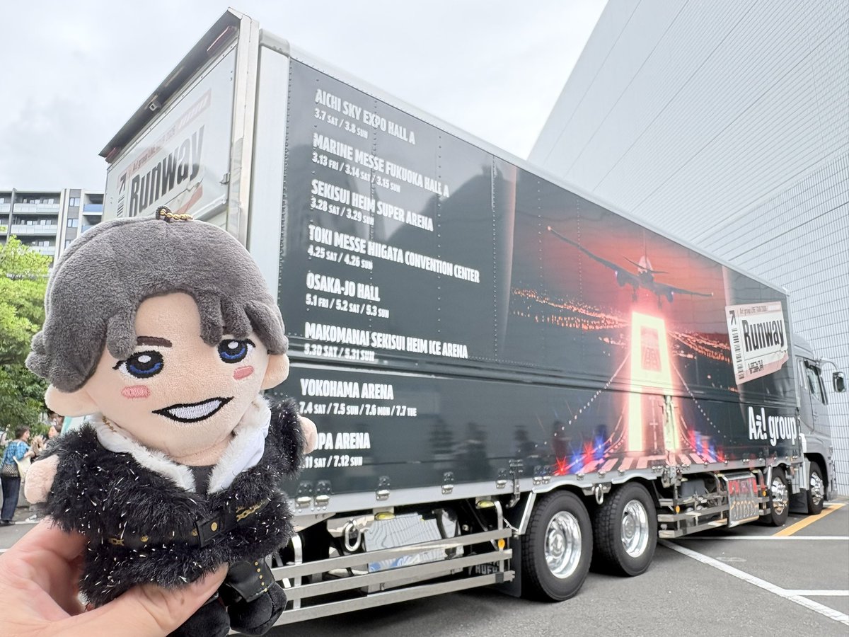srmk_j_'s tweet photo. 今日はここ！
Aぇ!  横アリ！
緑担してきたꉂ🤣𐤔
期限切れ名義で天井覚悟してけど、正面寄りだったしスタトロ目線で👍（背中向けられたけどw）
めっちゃキレイでめっちゃキラキラしてたよ〜✨✨ https://t.co/x63GLoVoSS