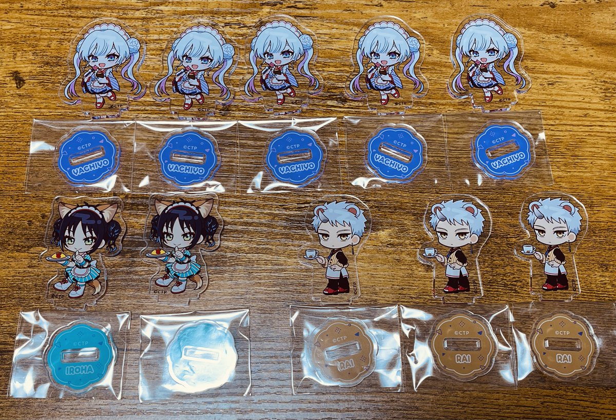 astraea_star's tweet photo. 超かぐや姫京都スイパラアクスタ
4回行って計10個購入したのですが
全8種類なのに3種類
可愛いから良いんですけどもw
次は7/20に名古屋のスイパラに行こうと思います https://t.co/f66HRMALpA