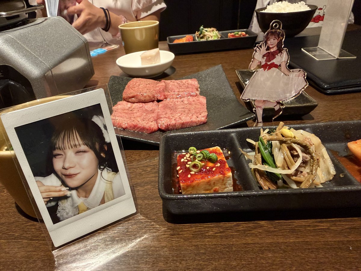 hidep_act2's tweet photo. 🐮👅チャージ完了！！！もうすぐラボセ！！楽しみ😊💛
#古澤里紗
#ふりたんふりむいて https://t.co/zymgveV0ib