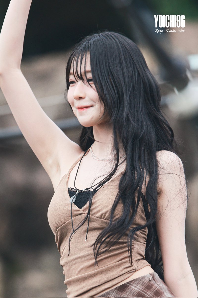 kpop_data_set's tweet photo. 260704 Jiheon at Water Music Pool Party in Caribbean Bay Everland

Load in 4K | Full Set in Reply 

#프로미스나인 #지헌 #백지헌 
#fromis_9 #jiheon #baekjiheon https://t.co/UCAKEV8lzr