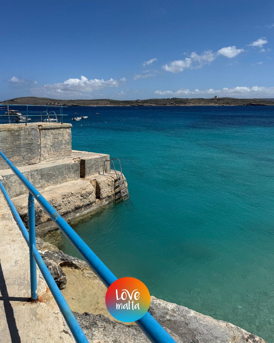 lovemaltatv's tweet photo. Ħ𝐨𝐧𝐝𝐨𝐪 𝐁𝐚𝐲 is one of Gozo's most beautiful beaches, renowned for its crystal-clear turquoise waters, peaceful atmosphere, and spectacular views of Comino

#łovemalta #malta #visitgozo #gozo https://t.co/LA84oWzARp