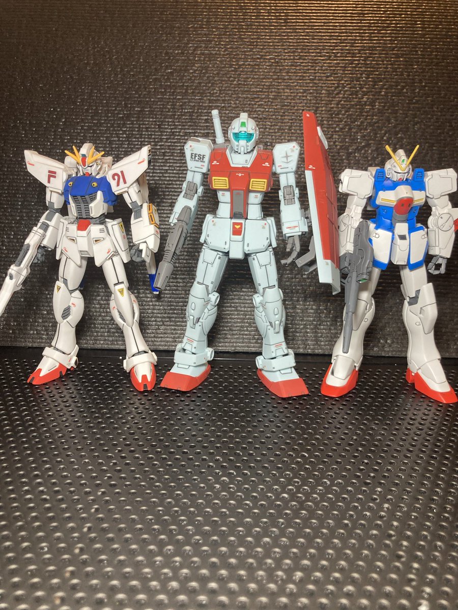 gpobigenner's tweet photo. 小型MSの2作目となります✌️
部分塗装と墨入れのみです😅

小型MSのF91と並べて…最近蛍光塗料がお気に入りです✨

オリジンジムと並ぶと小ささが実感できました🫢
#ガンプラ https://t.co/QB8lHs1VCt