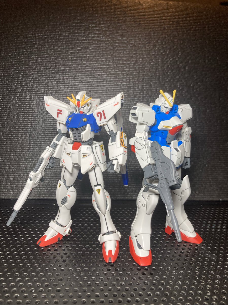 gpobigenner's tweet photo. 小型MSの2作目となります✌️
部分塗装と墨入れのみです😅

小型MSのF91と並べて…最近蛍光塗料がお気に入りです✨

オリジンジムと並ぶと小ささが実感できました🫢
#ガンプラ https://t.co/QB8lHs1VCt