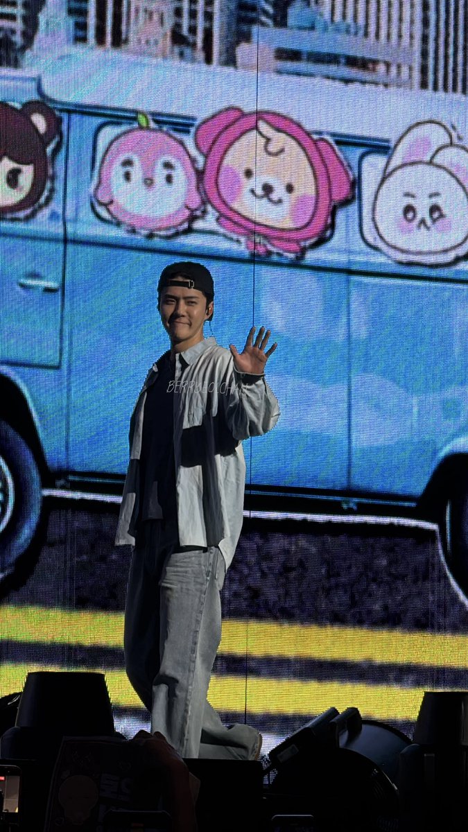 berryeolchan's tweet photo. Sehun @ soundcheck

#EXhOrizon #EXhOrizoninMANILA Day 2 https://t.co/oaA7gDR5ZA