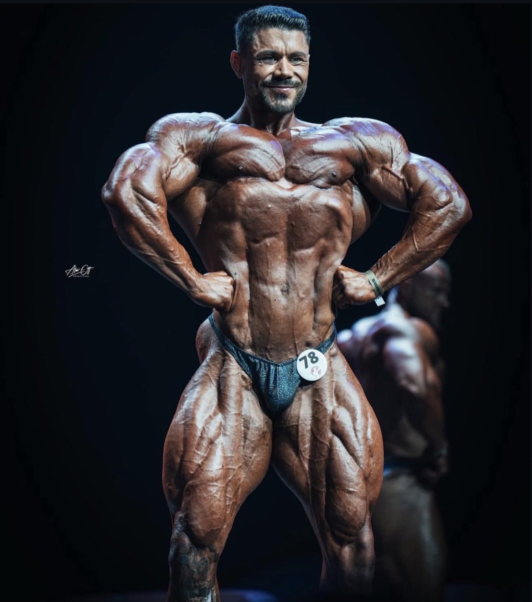 scottbbfan's tweet photo. One of the most spectacular conditioned muscled bodies to ever head into open bodybuilding? Fabian Mayr @extremecond1 https://t.co/d32PJINdJ7