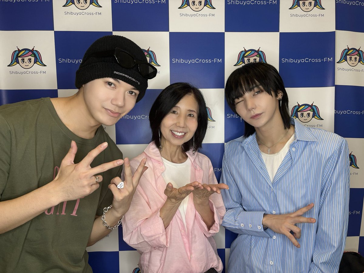1nelabel's tweet photo. #渋谷クロスFM
1CH（わんちゃんねる）

2026.07.05

【DJ】
KANNA @Kanna_OHL 
RYUSEI @ryusei_ohl 

【MC】
鳥羽明美 @TobaAkemi 

▼番組詳細
https://t.co/LEkJ8nbWq5

毎月第1・第3日曜日
14:00-14:50

#OHL 
#1CH
#１ちゃんねらー https://t.co/Ix4dvNwElH
