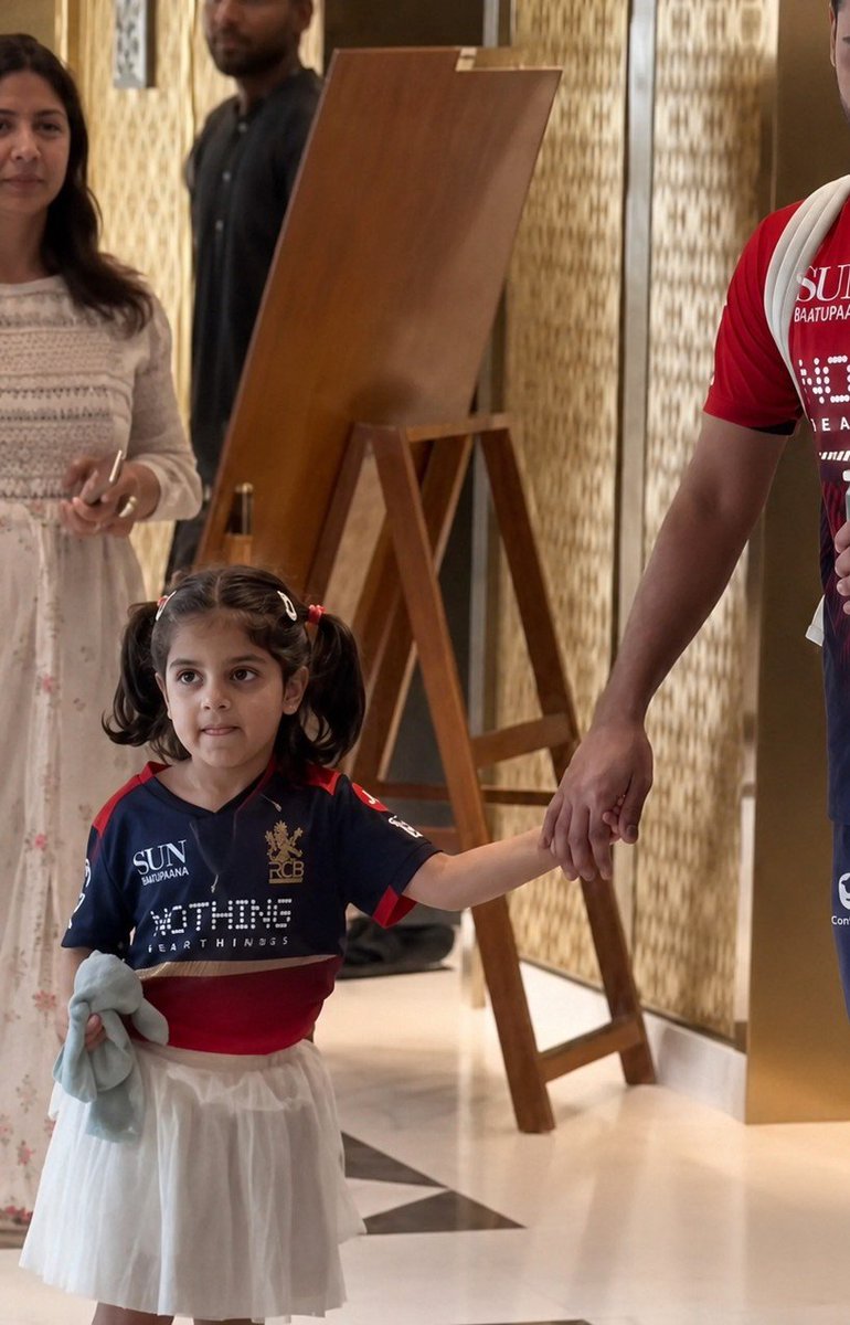 Gitekimhit's tweet photo. Bhuvneshwar Kumar on why his daughter never lets go of her favorite doll ❤️

Bhuvneshwar Kumar:- My daughter has this one old doll that she absolutely adores. From the day she got it, she's been so attached to it - playing with it every single day, talking to it, and even sleeping with it. She loves it so much that she says, 'Papa, this is my best friend forever.' That's why we keep it safe and she never lets it go. No matter how many new toys we buy, this doll remains her favorite. Kids and their innocent love... it melts my heart every time.

Kids and their innocent love... some bonds are simply irreplaceable🥹❣️
