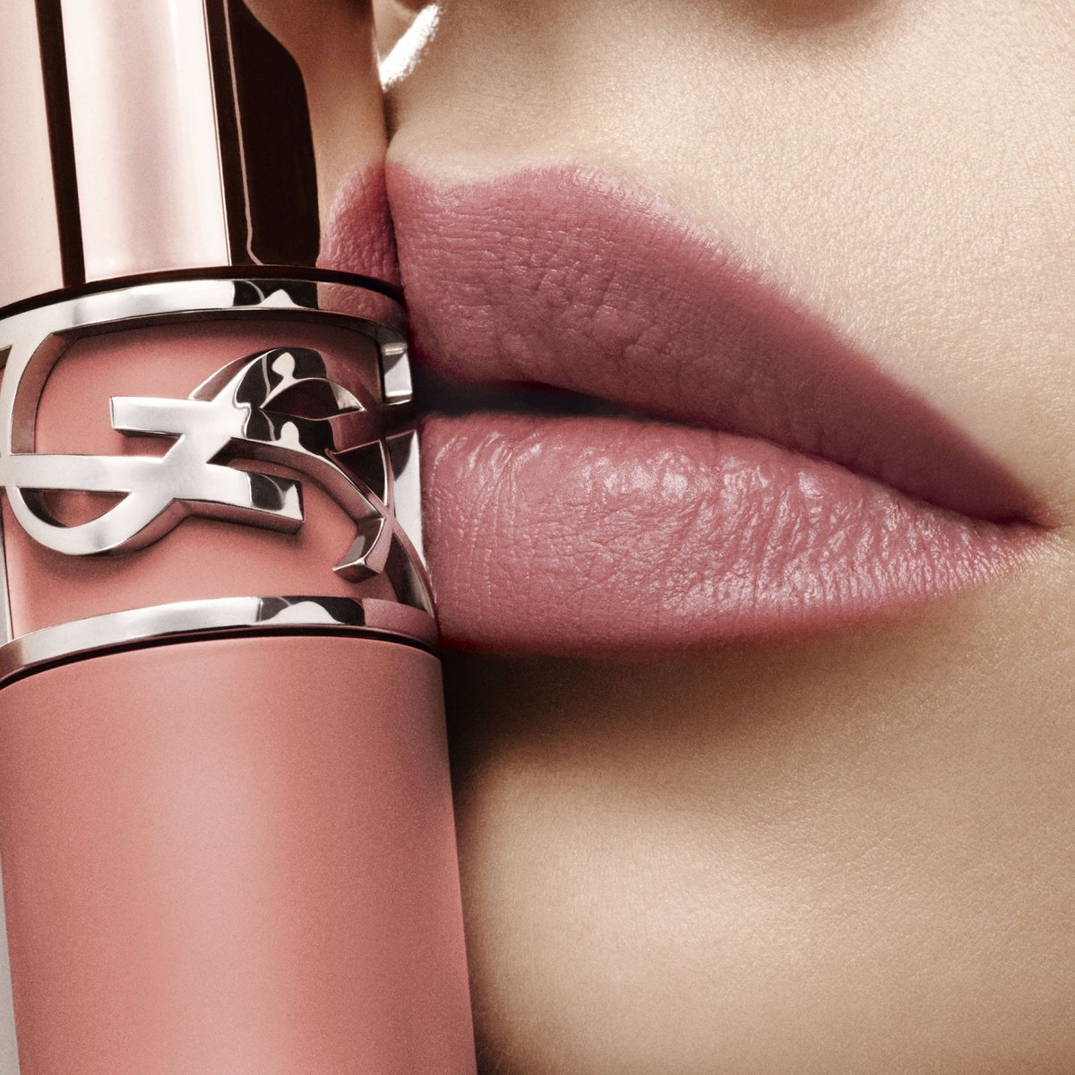 YSLBeautyJP's tweet photo. 【先行発売中/数量限定】
公式オンライン/表参道ブティック

圧倒的な色持ちを叶える
「#YSLラブヌード リップ ステイン」

ミルクtoフィルムの質感変化で、うるおいをキープし、カラーをロック。
新感覚のラスティング ミルク リップ。

7/10(金) 全国発売 

https://t.co/g3J3G7fSVM https://t.co/gXYkxlS2Vw