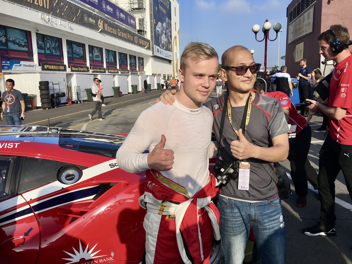 GoldWolf_Racing's tweet photo. 今年、アメリカをアッと言わせた人 https://t.co/8hEIeSQ7Vv