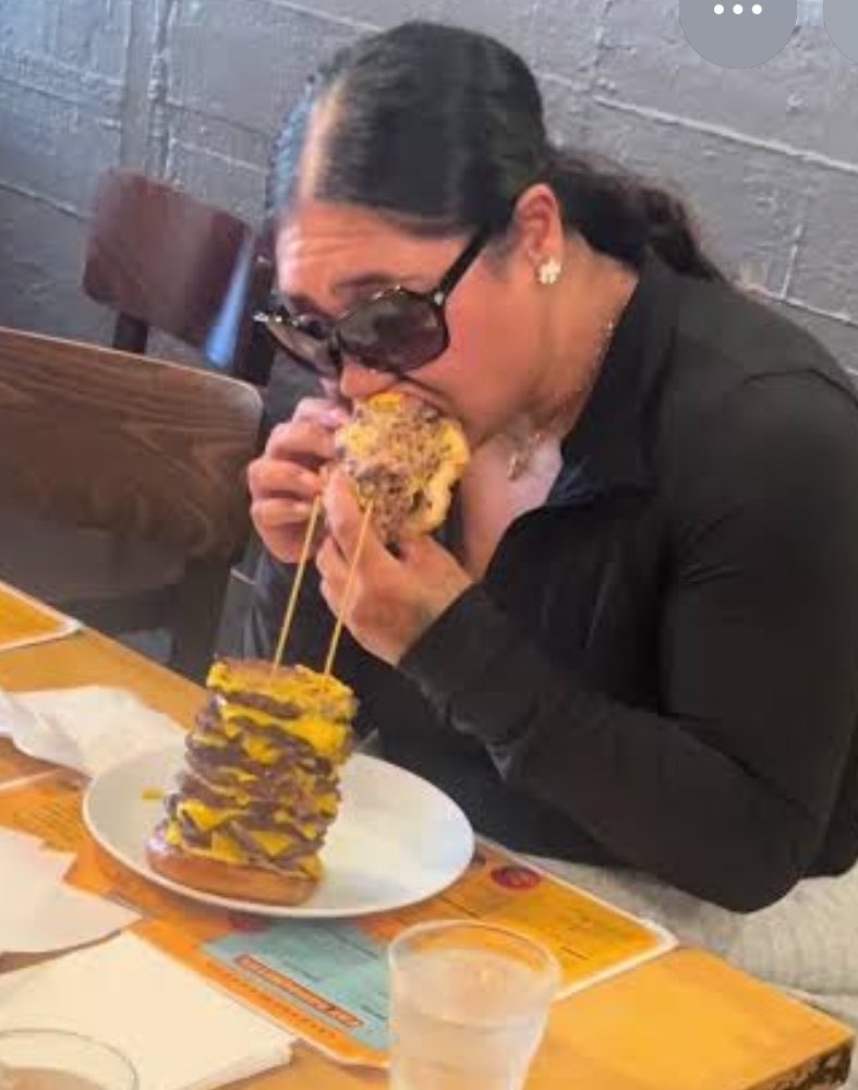ZooNealand's tweet photo. This is a popular ‘eating challenge’ in Rotorua

It is also precisely why every health issue you ever read about is “Maori most affected” 

🤦‍♂️ https://t.co/ka9aJmNf1a