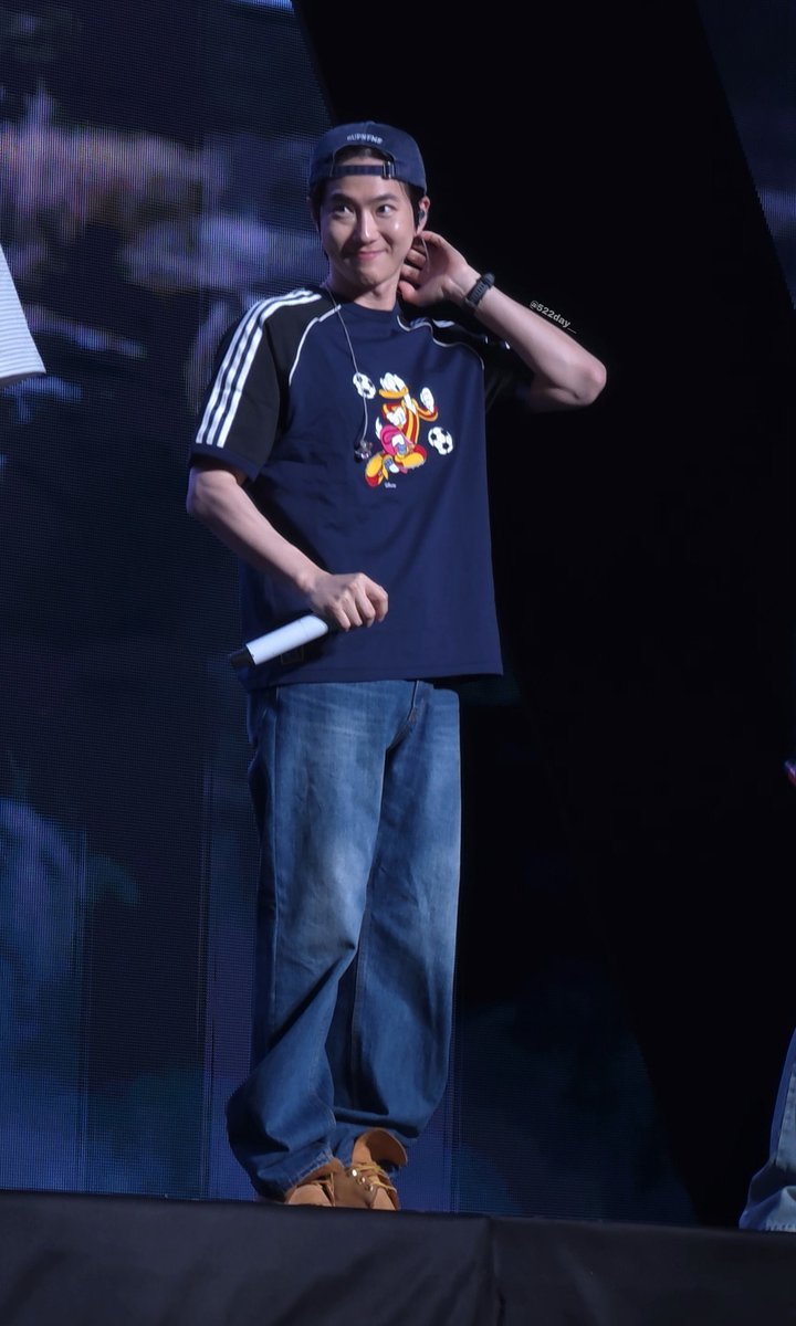juncotton_s2's tweet photo. 260705
엑소 수호 옷 정보

📌Adidas x Brain Dead x Disney
T-Shirt Collegiate Navy - KR Sizing
 / ₩85,000

📌Supreme
Pigment Print S Logo 6-Panel Black - 23FW
 / $48

#수호 #SUHO https://t.co/sikZSuYhqP