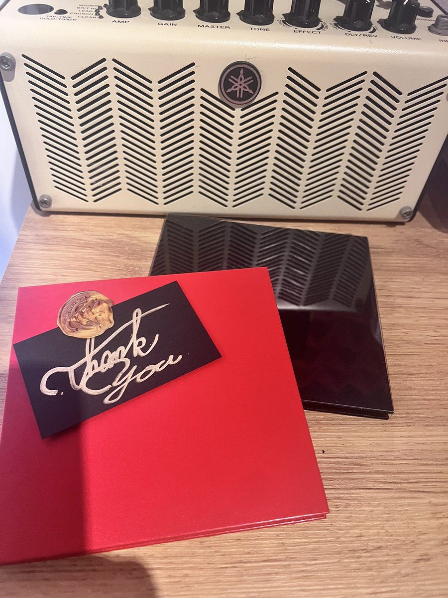 Vo_L_76's tweet photo. さてτickers'-hype聴きながらお片付けするか
τickers'-hypeと出会えたのは昨日のいちばんの収穫かもしれない🤭もう予測変換で登録しちゃうくらいにはτickers'-hype好きになったよね！
@tickers_hype https://t.co/gbyYIzyQ4Y