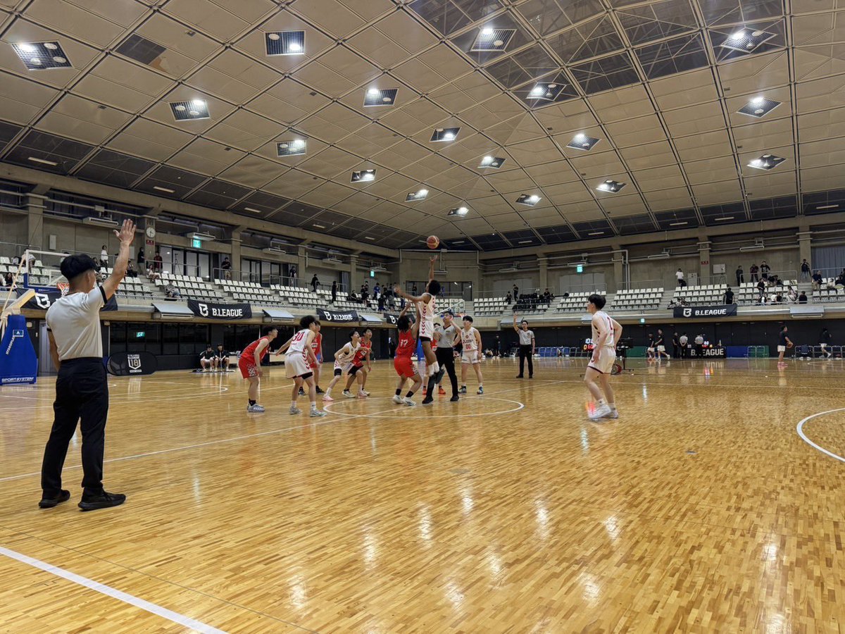 HIROSHIMADFLIES's tweet photo. 7/4(土)〜7/5(日)に京都府にて開催されました「インフロニア B.LEAGUE U18 REGIONAL LEAGUE 2026(西地区)」へ #広島ドラゴンフライズU18 が出場しました🔥

▼試合結果
vs バンビシャス奈良U18 22-103 ⚫️
vs 名古屋ダイヤモンドドルフィンズU18  12-150 ⚫️ 
vs 大阪エヴェッサU18 38-91 ⚫️

次回は8/8(土)〜8/9(日)に島根県にて開催されます！
引き続きご声援のほどよろしくお願いいたします‼️

#ドラゴンフライズ #Bリーグ #BリーグU18  #インフロニア #バスケ