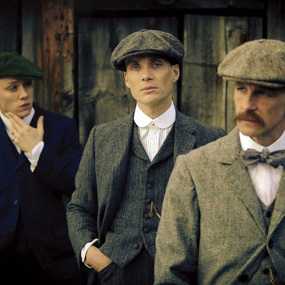 JpsBeto's tweet photo. Si perdemos contra Inglaterra, vamos a decir que nos amenazaron los peaky blinders. #Ecuador #México #England https://t.co/Oy42Sf0gMn