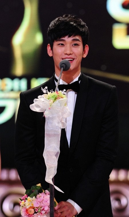 syapabalqis's tweet photo. [Soohyun's Ten-Year Promise]

Since Soohyun's rookie days, he consistently mentioned in interviews & award speeches that he wanted to become a better actor 10 yrs later. Looking at the path he has taken since then, it’s clear that he grew at an almost frightening speed.

“Please watch over me for just 10 more years. i promise i'll become a good actor. Thank you.”
— From his acceptance speech for the New Star Award at the 2010 SBS Drama Awards

“My self after Dream High? ive a strong hunger for acting. For the next 10 yrs, i think i’ll be starving & fierce like a wild animal. i once heard in a documentary that ‘a full animal isnt ferocious.’ Like a hungry animal, my hunger for acting will probably be gradually satisfied through my projects.”
— From a 2011 Dong-A Ilbo interview

“im so happy that a moment like this has come. Please watch over me for just 10 more years, i promise i'll become a good actor. i dared to say this last year & now there are 9 years left. For the next 9 years, i'll learn more, work harder & definitely show you better acting. Thank you.”
— From his acceptance speech for the Rookie Award at the 2011 KBS Drama Awards

“Um… i think there’s still so much i need to do. ive to graduate, cont my acting work & above all, i still need to complete my military service… i’ll do my best over the next 7 years. i’ll work hard. Please watch over me. Thank you.”
— From his acceptance speech for the Rookie Award at the 2013 Grand Bell Awards

“i still feel very embarrassed & sorry right now… but someday… until the day i can stand here with confidence, i'll do my very best. Please watch over me. Thank you.”
— From his acceptance speech for the Grand Prize at the 2014 Korea Drama Awards

“This award is still too big for me to carry. i even wonder if i truly deserve to receive it. There’s still so much i need to grow & show at this stage. That’s why, even at this very moment, im trying to steel my resolve. ive to make sure that my self 10 years from now doesnt dishonor this award.”
— From a 2014 Star News interview

“ive always said that i wanna be an actor trusted by audiences & viewers. That feeling hasnt changed at all. Now, along with that, ive developed a desire to become an actor who is also trusted by fellow actors. i really want to become that kind of actor."
— From a 2021 Cineplay interview

🤍🤍🤍