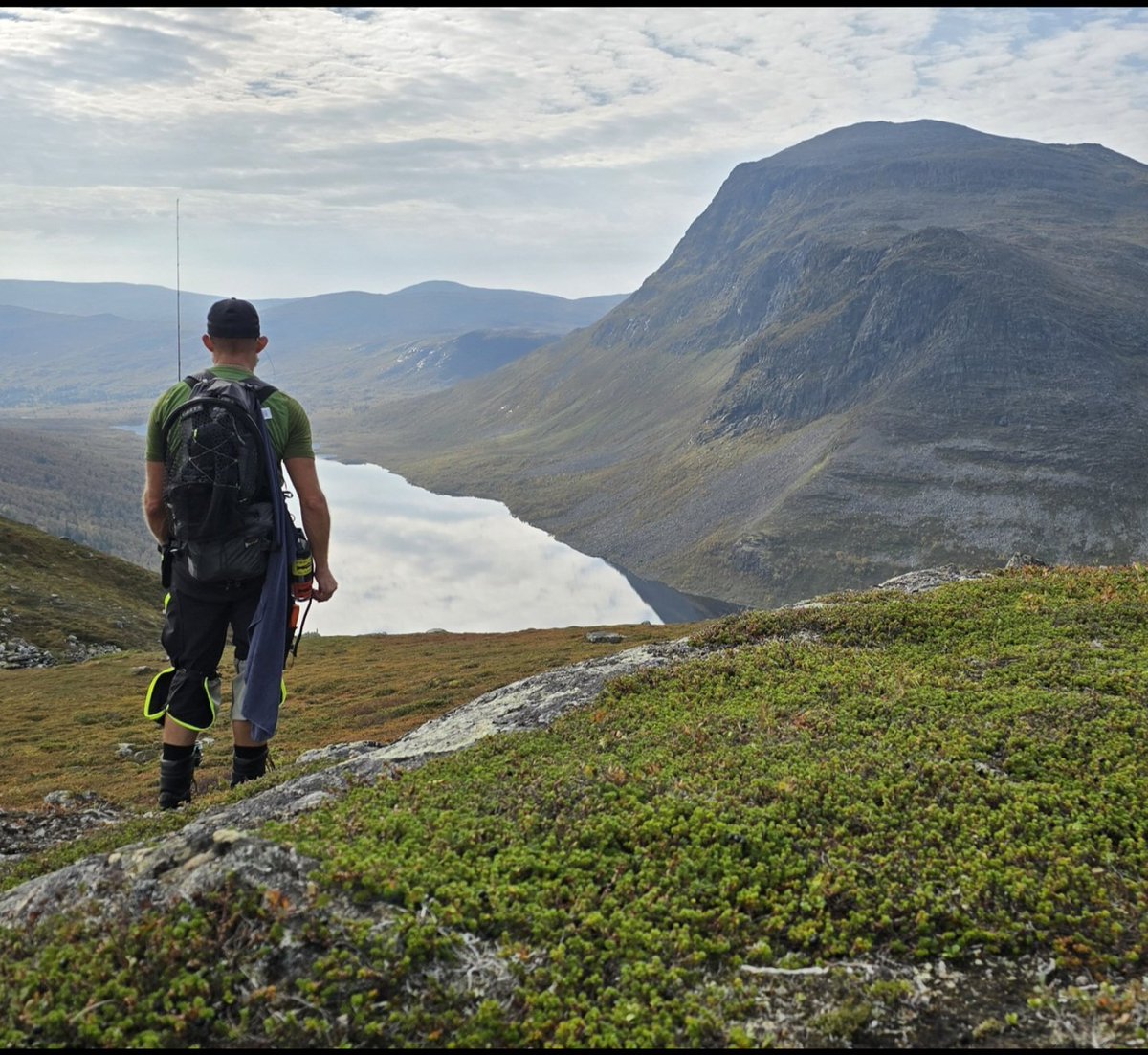 zoomon79's tweet photo. Börja packa bil inför tripp upp till lugna fjällen. Tält och fiskespö sen är det inget som kan störa🤩 https://t.co/Nw03IPK4fh
