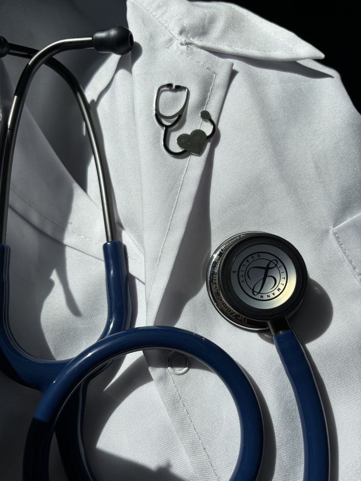 moraleDmaestro's tweet photo. i hope every single medical student reading this becomes a medical doctor. https://t.co/XpQ3ittOE0