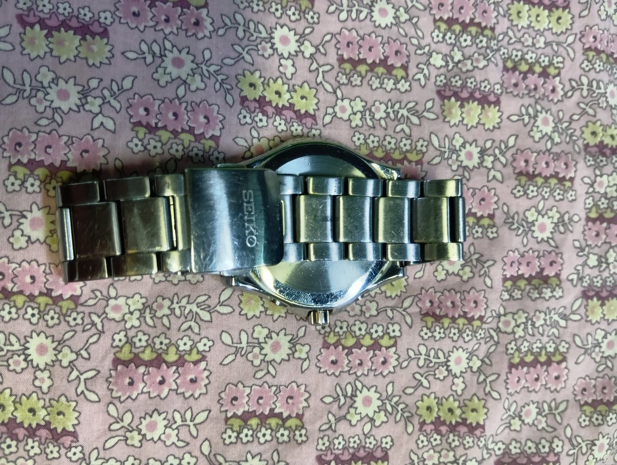 kunoshoten's tweet photo. SEIKO セイコー 電波ソーラー 7B24-0BN0 
入荷
￥9,500

#SEIKO
#セイコー
#鉄道忘れ物
#久野商店 https://t.co/j8mqtpQDR2