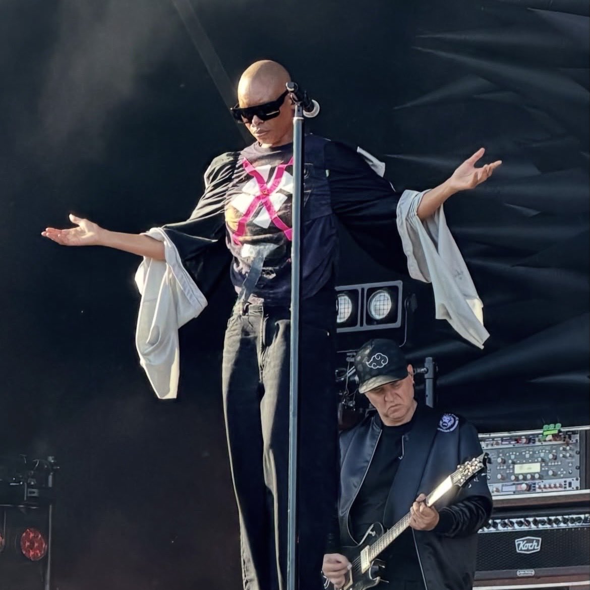 deafdynamics_tc's tweet photo. Last night with Skunk Anansie and Alanis Morissette☀️ 🎶 ✌🏼 https://t.co/nNgR7VaYIC