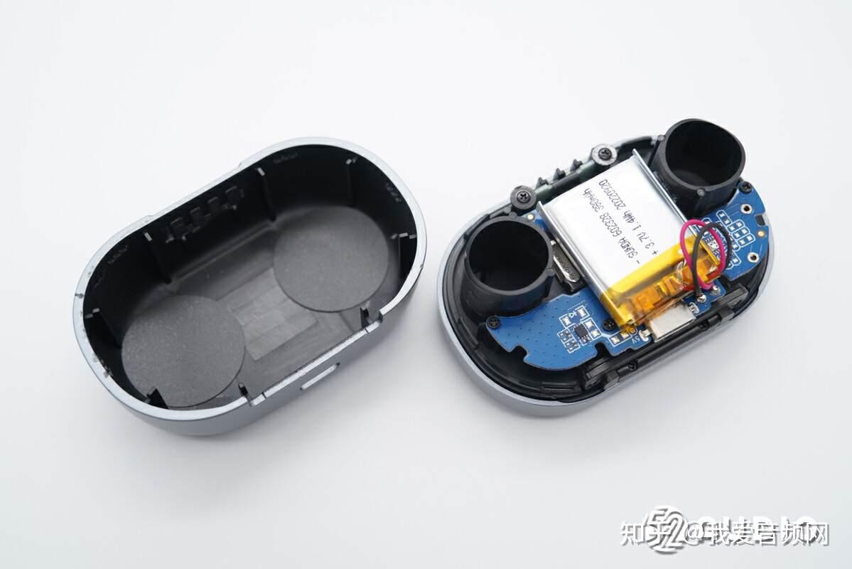 keeeenjeeeeei's tweet photo. Just unboxed my new wireless earbuds—sound quality’s chef’s kiss and they fit like a glove!  #小开箱大快乐， https://t.co/u6r31lhf3H