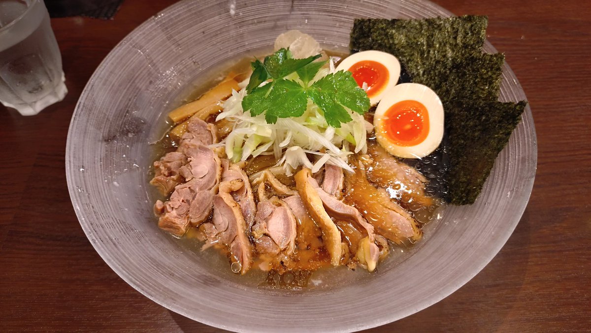 You20blue's tweet photo. 最近食べた麺屋とがし本店の限定麺。 https://t.co/plcbs6QObV