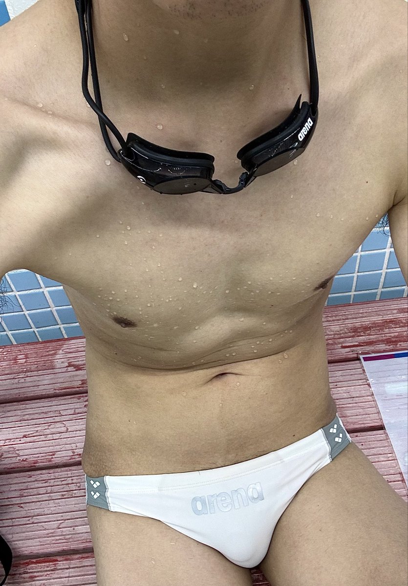 Boson44182146's tweet photo. 跟朋朋一起去玩水🤍  夏天人超多🗯️
不過你也太辣了吧🤣 https://t.co/83kMKGhRK5