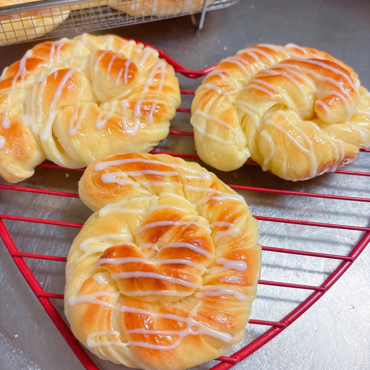 atan15225ex's tweet photo. 明太バター🥖
アボカドハムサンド
ミニスナックゴールド風
 #あ〜たんベーカリー https://t.co/uM46FbAQ3B
