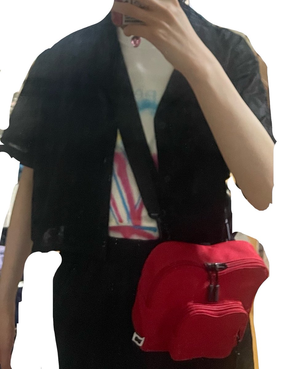 nissy_chippy24's tweet photo. ようやく試着！前回のNバッグの赤が意外と合うことが判明❤️さすがNissy様！
着心地良くてこの夏楽しみになりました🌼

※Tシャツは過去のものです

#Naptime_tokyo 
#ss2026
#Nissy https://t.co/BNZxVK1cHh