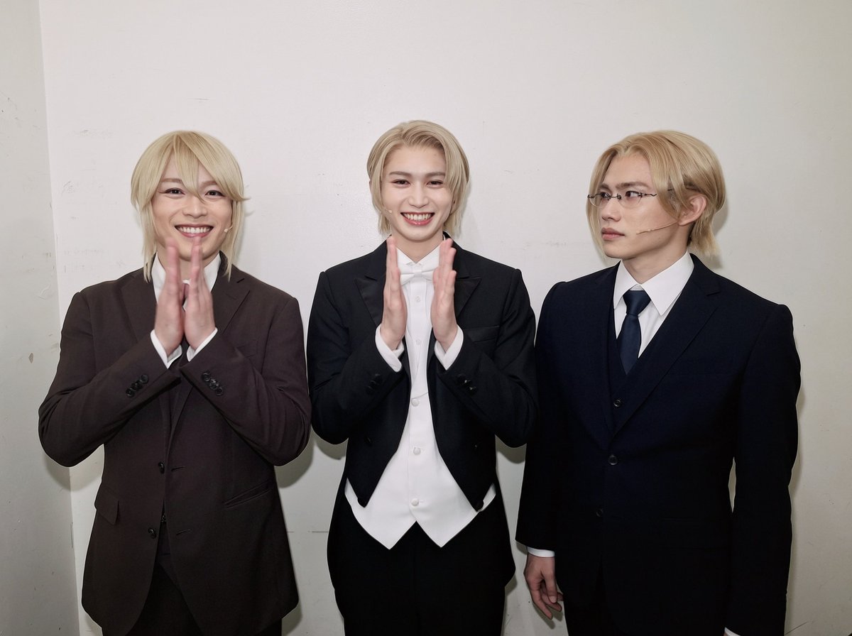 ko_suke__naito's tweet photo. ミュージカル『憂国のモリアーティ』緋色の研究 Reprise
本日はご来場いただきまして、ありがとうございました。

モリアーティ家に入れてもらいました。エンダース嬉しい。あとはアルバート兄さんに許可を得れば完璧。

#モリミュ
#エンダース https://t.co/UpNlA9QBf7