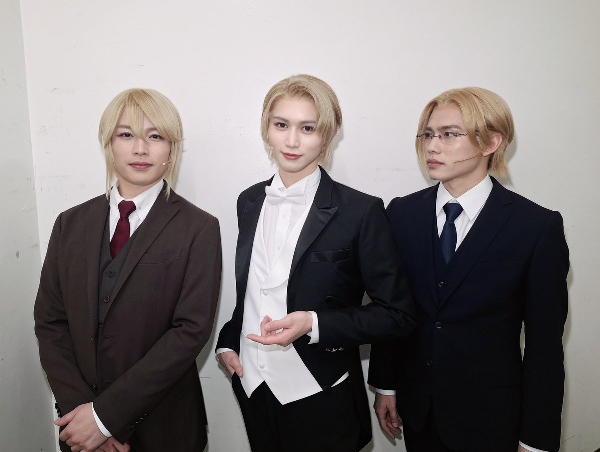 ko_suke__naito's tweet photo. ミュージカル『憂国のモリアーティ』緋色の研究 Reprise
本日はご来場いただきまして、ありがとうございました。

モリアーティ家に入れてもらいました。エンダース嬉しい。あとはアルバート兄さんに許可を得れば完璧。

#モリミュ
#エンダース https://t.co/UpNlA9QBf7