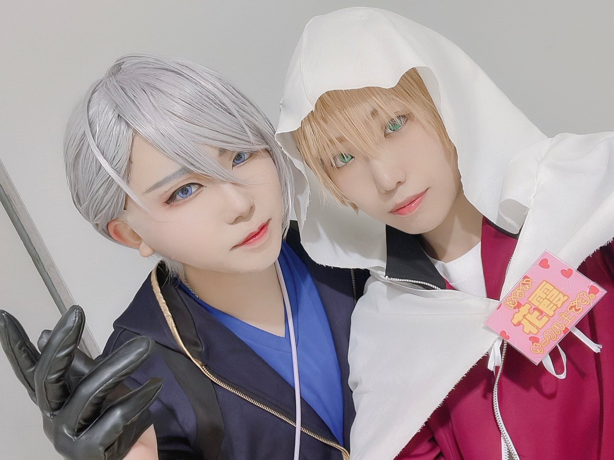 aocos_'s tweet photo. ※cos ⚠くにちょぎ
本日花霞さんのサークルにて売り子させて頂いておりました✨差し入れの量が凄くて…！！ありがとうございます😭
たくさんの方と交流できてめちゃくちゃ楽しかったです！
俺の！偽物くんを！見ろ！
星願お疲れ様でした🌸 https://t.co/AMM1ssuqMg