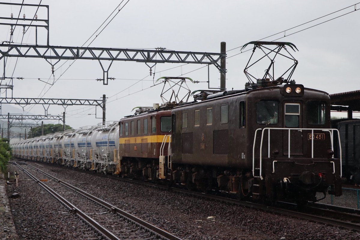 313y43's tweet photo. 2026.7.5
三岐鉄道三岐線

雨なので、前照灯が点灯していました。
マーク付きや、5000系、復刻塗装車両も撮影出来ました。 https://t.co/0hahRCT8QU