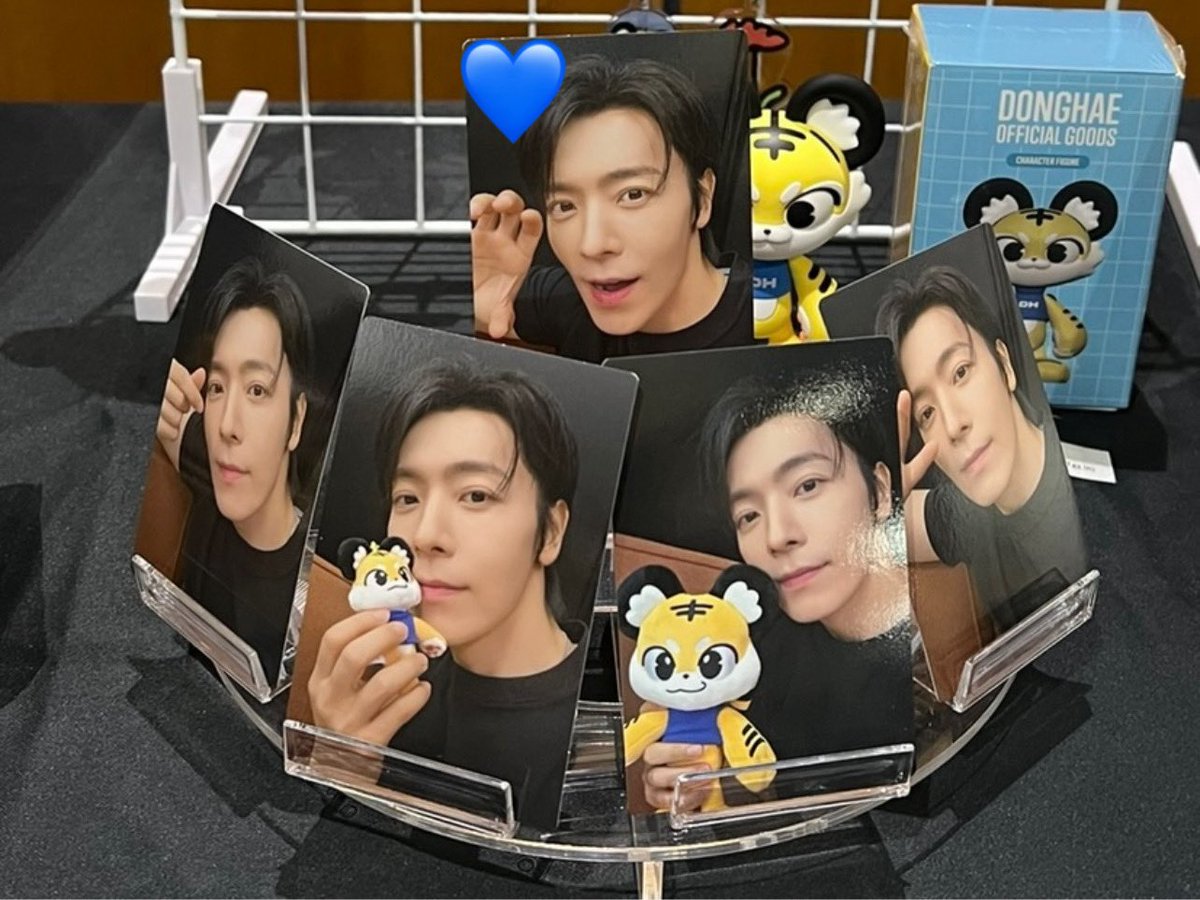 SJ___in's tweet photo. @xxx 
DONGHAE ALIVE ドンヘ ランダムフォトカード フォトカ トレカ 大阪 交換

譲 → 画像1枚目
求 → 画像2枚目💙

本日会場での交換希望です。(出演後◎)
よろしくお願いいたします。 https://t.co/K1g7zDuRht