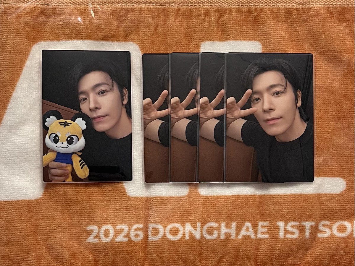 SJ___in's tweet photo. @xxx 
DONGHAE ALIVE ドンヘ ランダムフォトカード フォトカ トレカ 大阪 交換

譲 → 画像1枚目
求 → 画像2枚目💙

本日会場での交換希望です。(出演後◎)
よろしくお願いいたします。 https://t.co/K1g7zDuRht