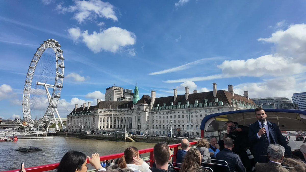 vaielettrico's tweet photo. 🚍🚍🚍Retrofit elettrico a Londra: torna in servizio il bus #Routemaster degli anni ’60 https://t.co/eGgLmooxmO https://t.co/Z4mYHHlkfT