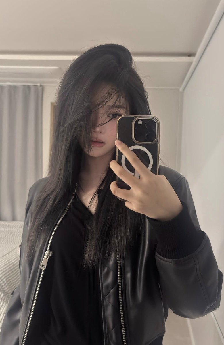 zzer9r's tweet photo. 아x나좋고개이뻐.. https://t.co/dkZNT5eUIC