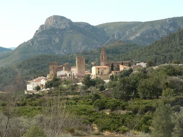 PoblesValAbando's tweet photo. (FIL de huit posts) EN ESTIU aniré a conéixer millor Puebla de San Miguel, Castielfabib i Vallanca i em banyaré als rius Bohilgues i Ebrón. També m’acostaré a Alpuente, Titaguas i Aras i per les nits miraré les estrelles des dels seus miradors astronòmics.Requena, Venta del Moro, https://t.co/fYBawv6HiP