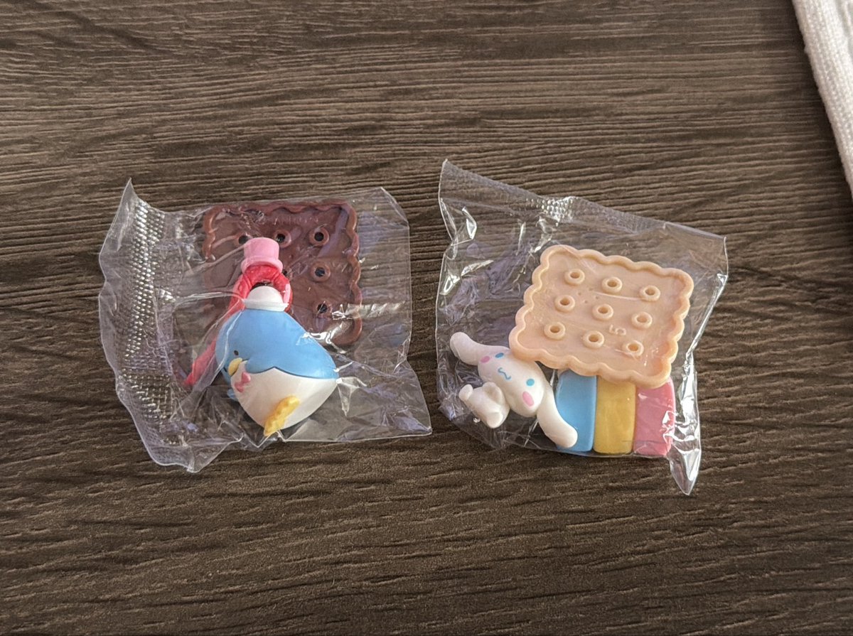 me6_aaa's tweet photo. チョコサプ サンリオ 交換

譲☆タキシードサム シナモン

求☆ハンギョドン(優先)
        ポチャッコ

郵送交換📮で探しています！
お気軽にご連絡頂けると嬉しいですꕤ︎︎·͜· https://t.co/nlxIZmlUIB