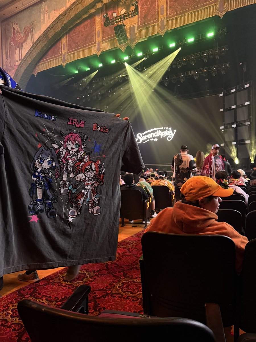 Rinny202's tweet photo. To summarize the 2 days of the whole experience would be hard to condense it into a single tweet. Overall my experience was so amazing from interactions with the community and over performance left me with biggest smile on my face. Glad to have gone, thank you! #holoSerendipity https://t.co/UY2UqCmJQ2