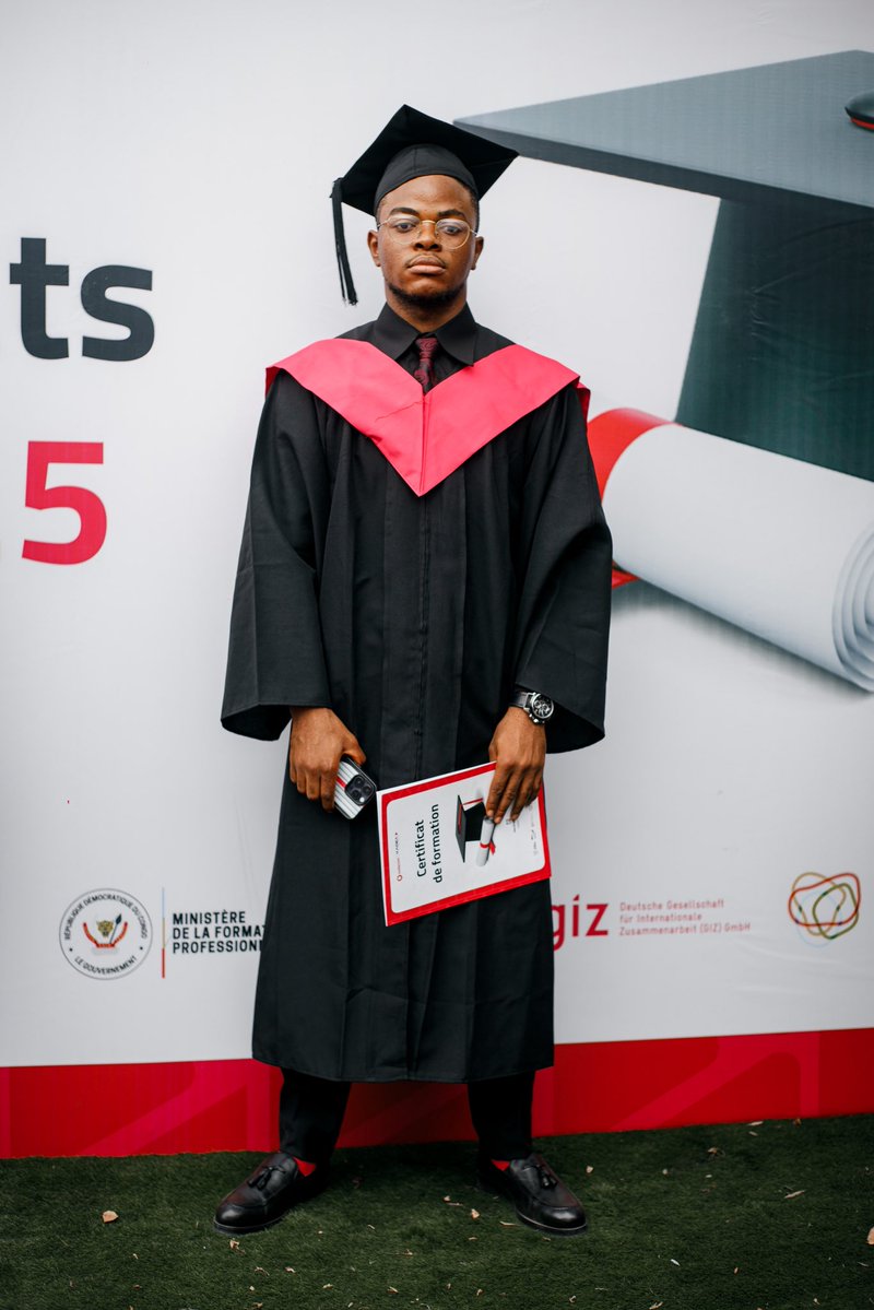 Fiston Kalambayi tweet media