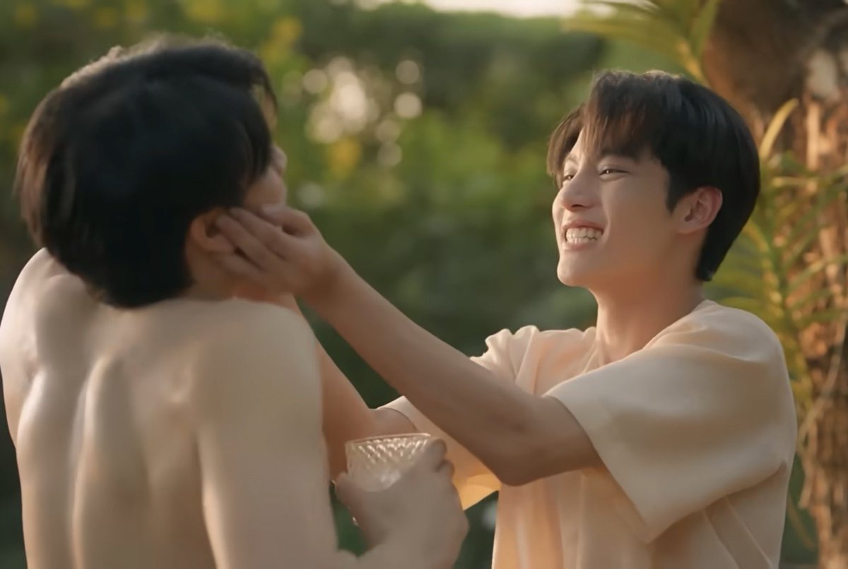 Ongsacelcius1's tweet photo. ใครอยากเห็นอะไรน่ารัก ๆ แบบเน้ไปดู mv น้า😊

https://t.co/t1H7fjrxfn

#แสงแรก 
#อรุณรุ่ง https://t.co/wnufKV1i2z