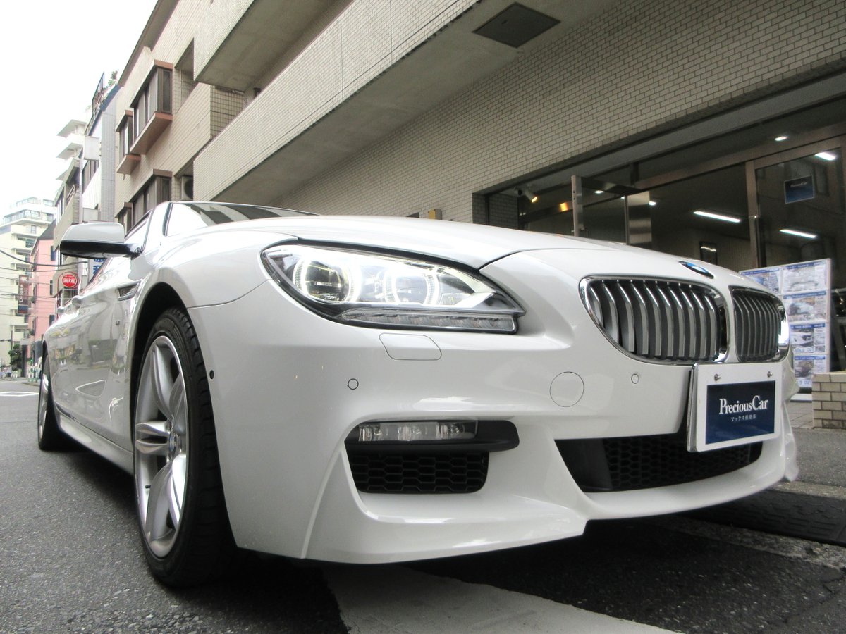 NSXNSX's tweet photo. BMW 650i GranCoupe 4.4 M-Sports Alpin-White Ⅲ
型式 CBA-YM44C
ｴﾝｼﾞﾝ形式 N63B44B
最高出力 450ps(330kw)/5500rpm　
最大ﾄﾙｸ 66.3kg・m(650N/m)/2000～4500rpm
種類 V型8気筒DOHC TWIN-TURBO https://t.co/xd6rnhPn2E