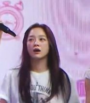 cleanzy_jpg's tweet photo. *chaeyeon and chungha saying they should dance and then slowly prooceding to their positions* 

and sejeong face went "we're gonna what? 😧"; https://t.co/iPoJmMgZWZ